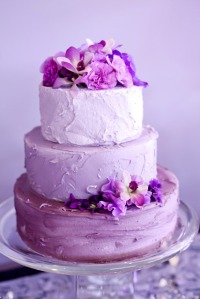 radiant-orchid-wedding-cake-idea